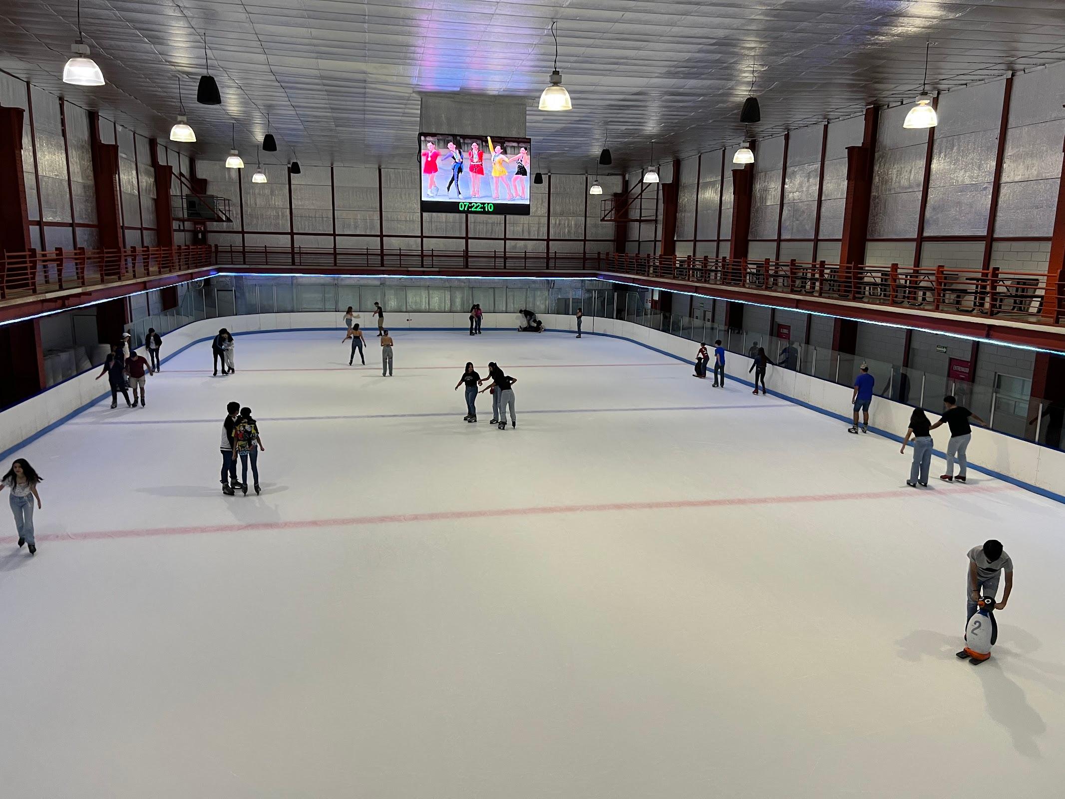 Pista de Hielo Fundidora en Monterrey