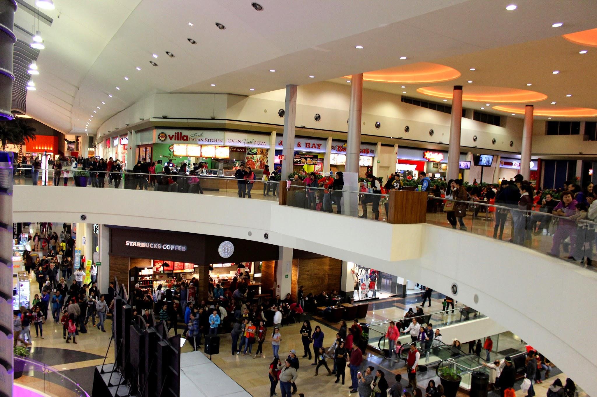 Plaza Fiesta Anáhuac vista 10